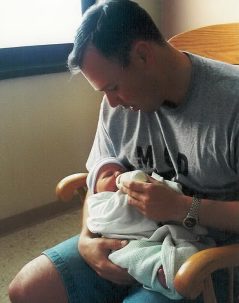 2000-005-10_matt_1_day_old3_with_daddy.jpg
