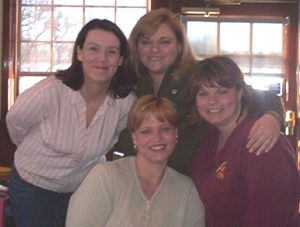2004-01-23_lunch_girls2.jpg