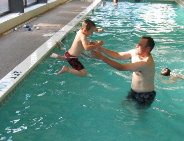2004-07-02_pool_jump3.jpg