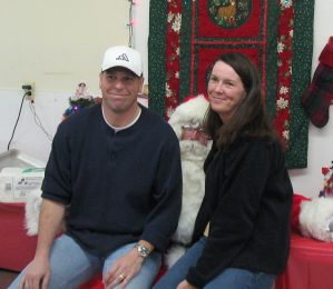2004-12-04_santa_dave_and_jen.jpg