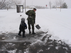 2005-02-16_matt_and_dave_shoveling.jpg